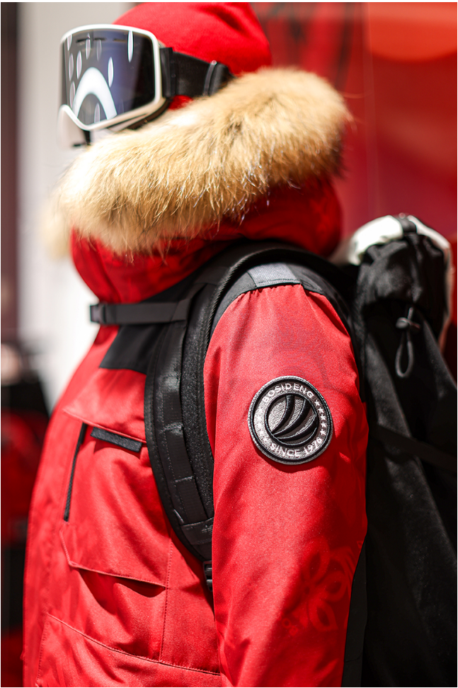 温暖剪影·时尚传承——熊猫体育官网波司登携手陈粉丸共启新春新篇章(图5)