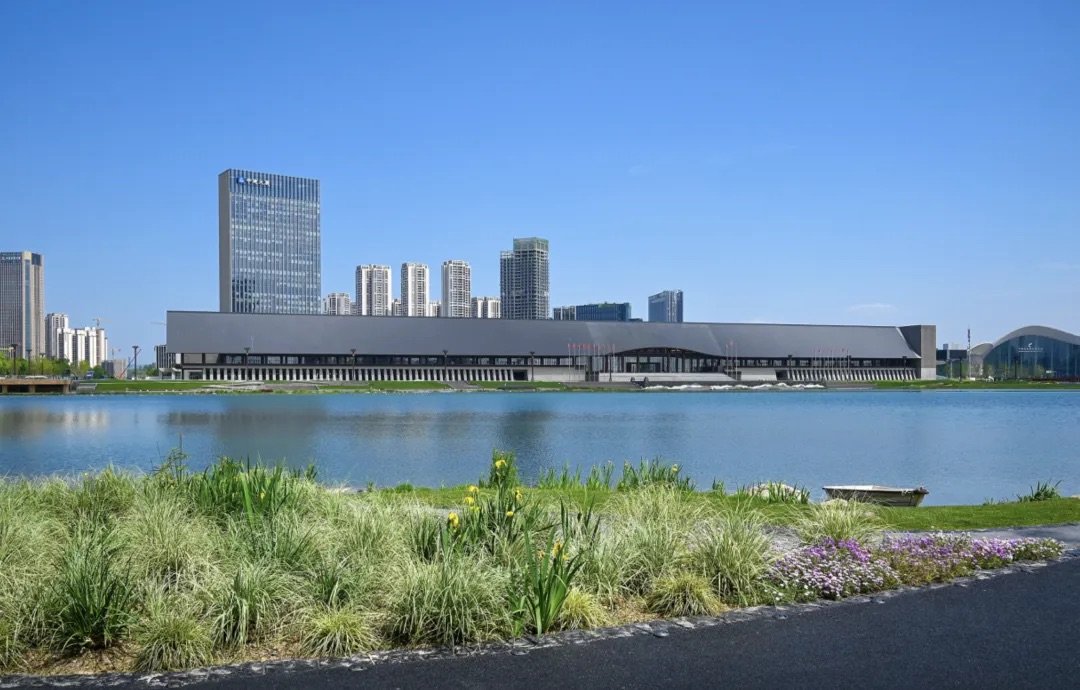 一场“缤纷绚烂”的盛会！探秘成都世运会开幕式→