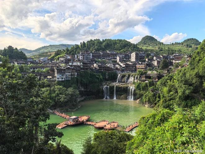 张家界五日游实用攻略：淡季家庭游路线+费用本地团报价攻略(图1)